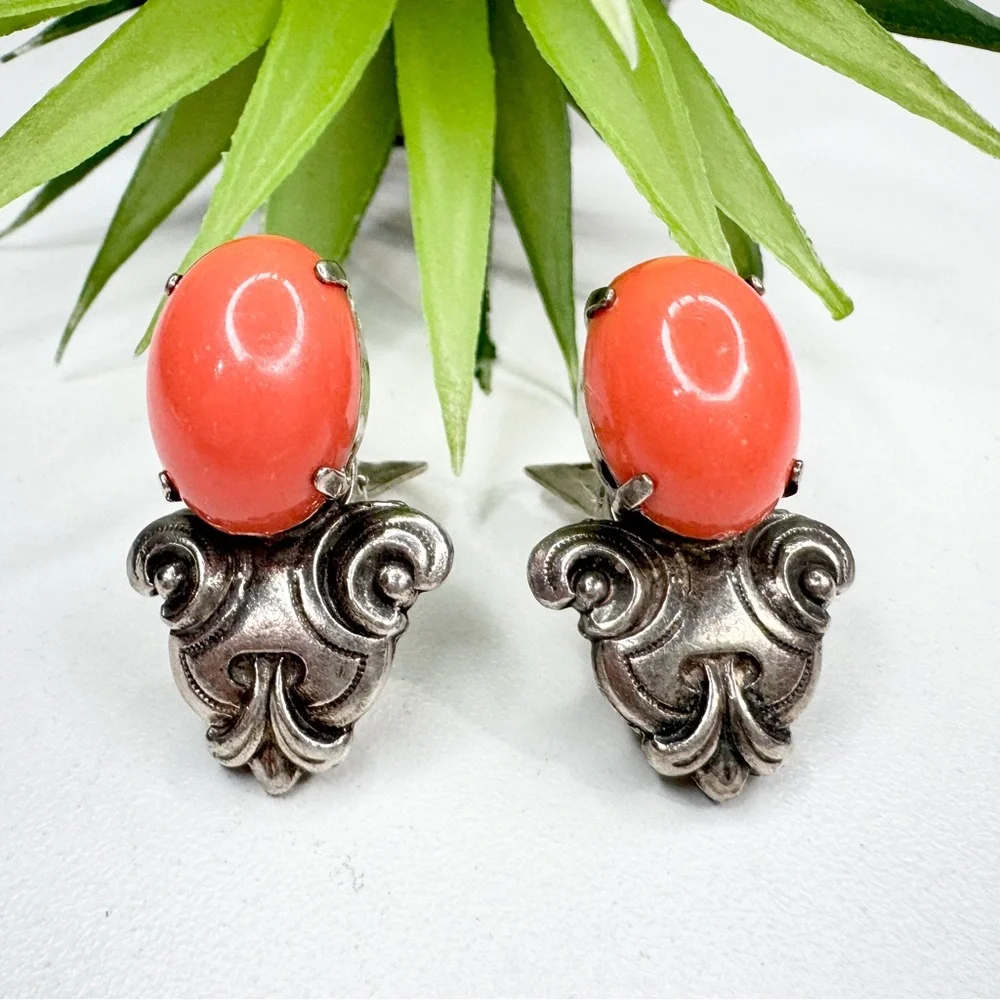 Vintage 80s GAS Bijoux St Tropez Faux Coral Cabochon Silver Tone Clip Earrings